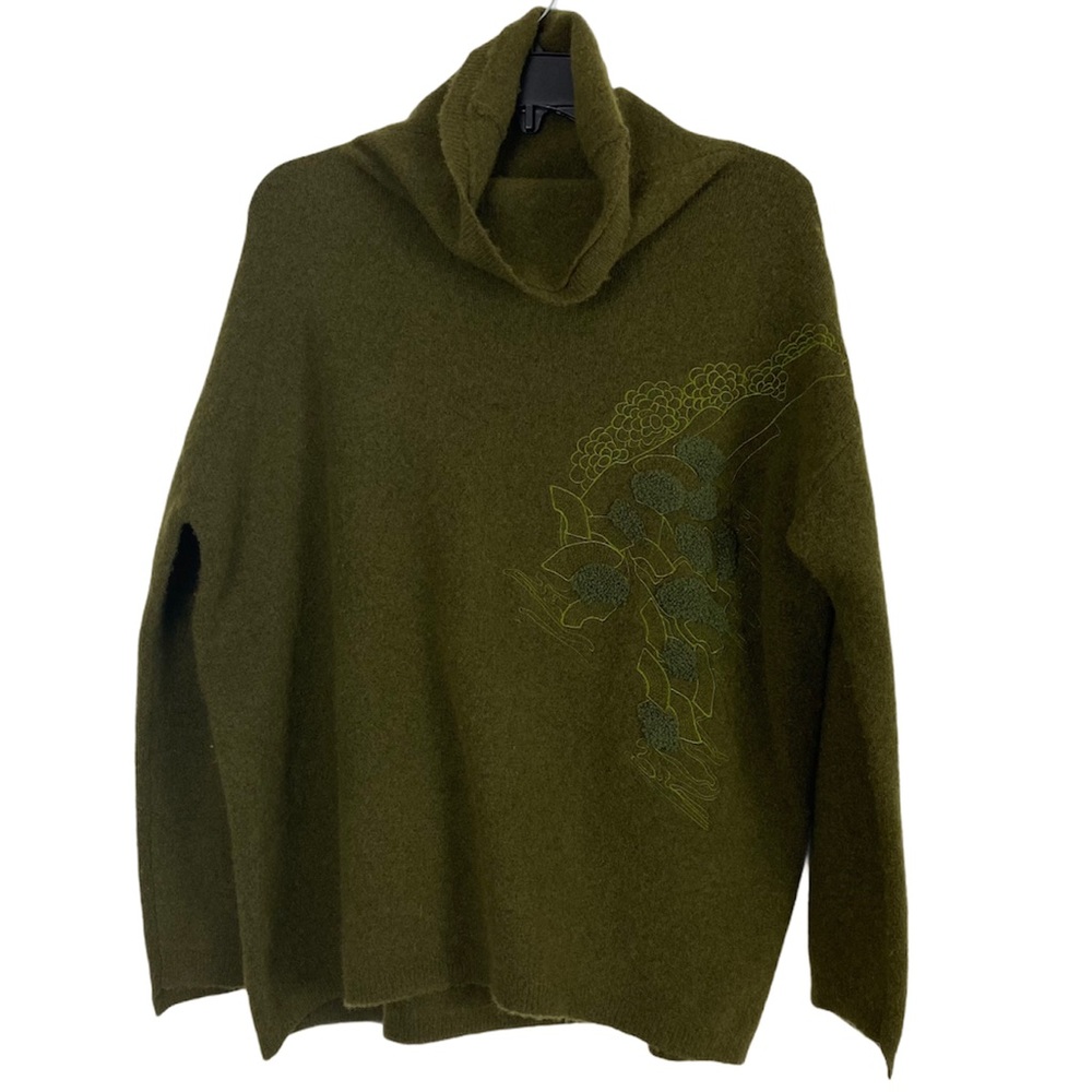 Olive green wool embroidered turtleneck sweater M